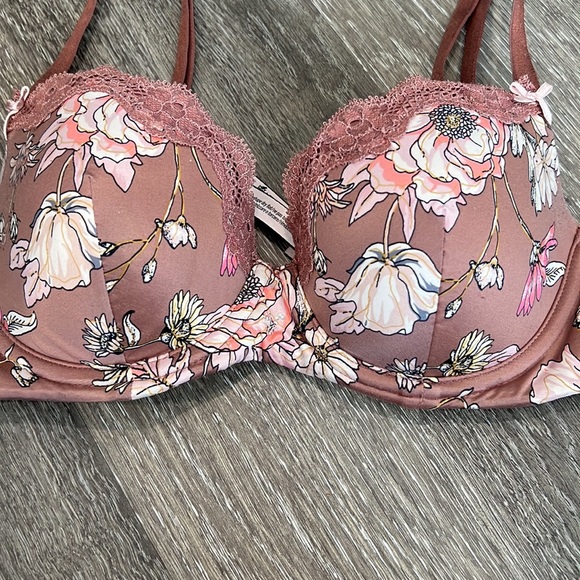 Victoria's Secret Pink Satin Bra 32C - Picture 2 of 4